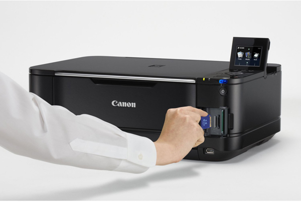 Canon printer waar een cartridge in word gestopt.